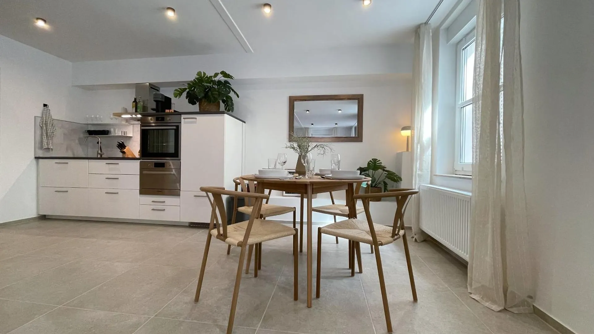아파트 Zentrales Innenstadt Studio Mit Garage 슈투트가르트