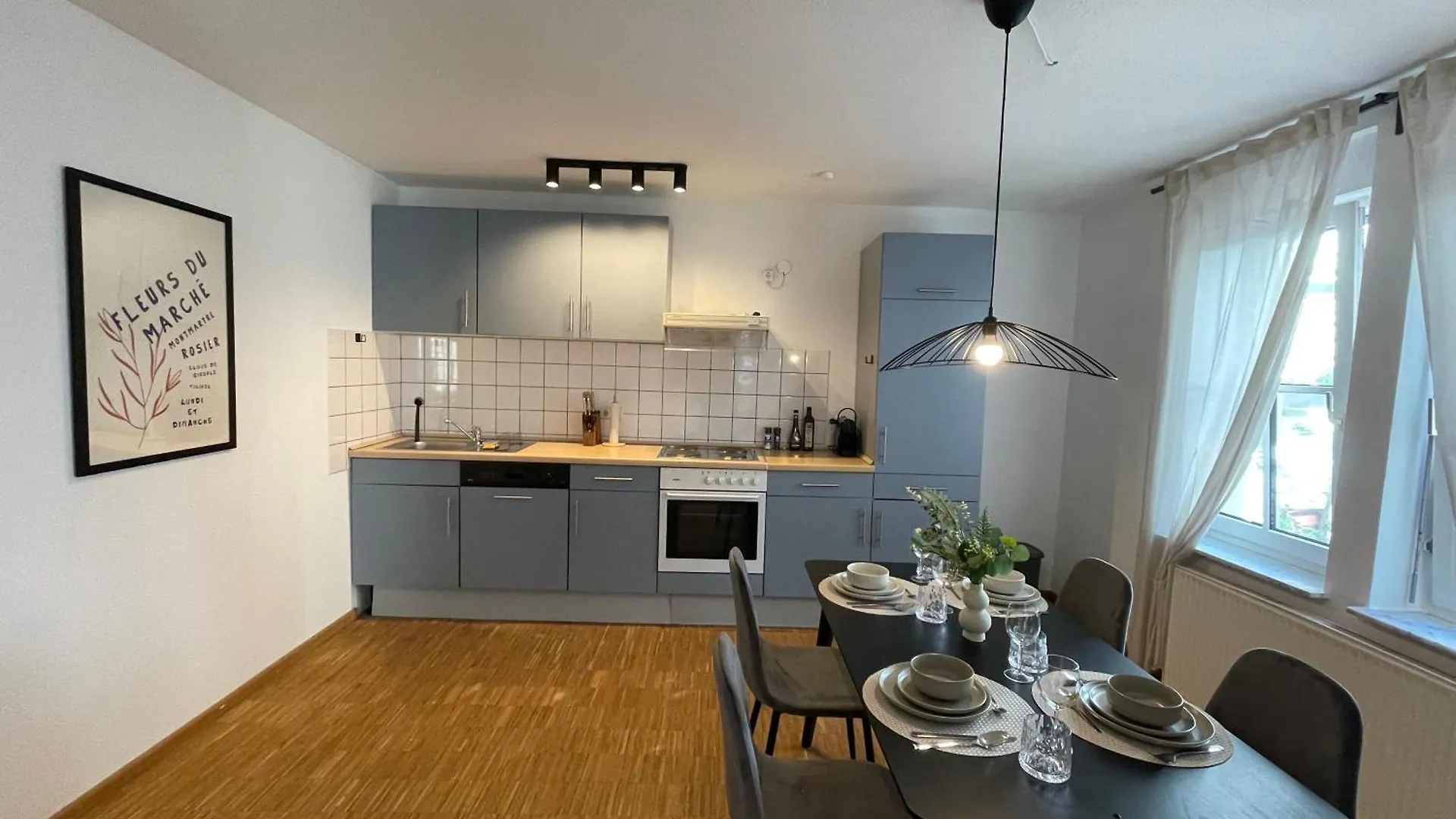 Zentrales Innenstadt Studio Mit Garage 슈투트가르트 아파트