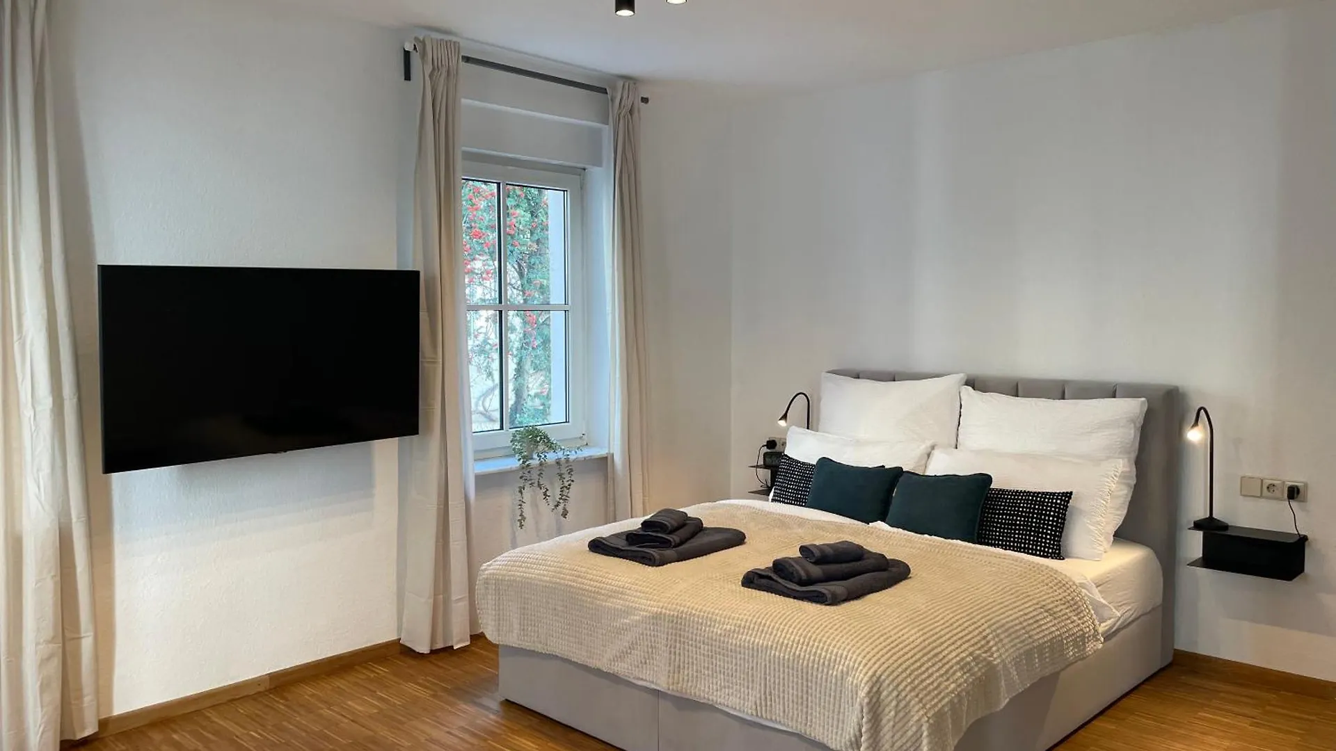 Zentrales Innenstadt Studio Mit Garage 슈투트가르트 0*,  독일